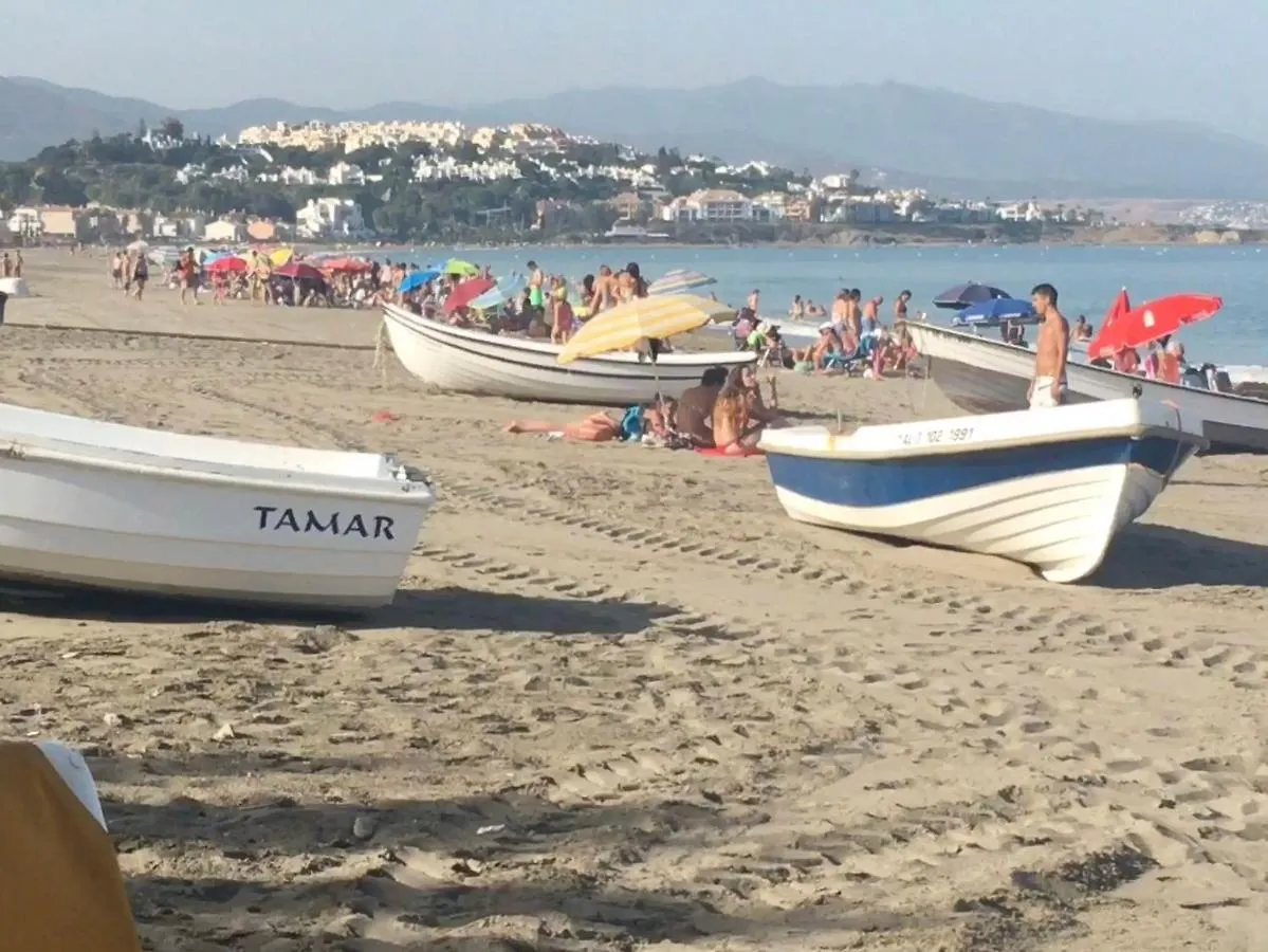 Luxury 2-Bedrooms & Bathrooms Estepona Apartment